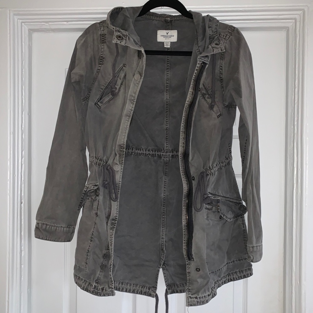 American Eagle lightweight jacket with hood